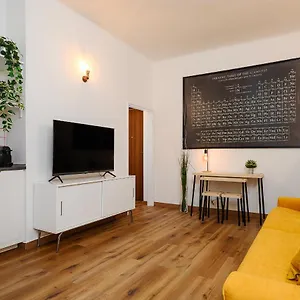 https://apt-tito-livio-35-monolocale-cool.it-lombardy.com